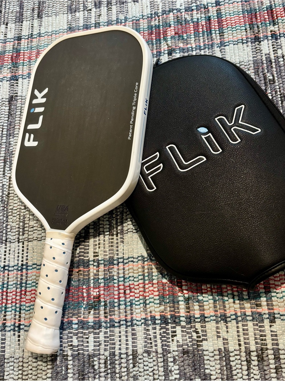 FLIK Pickleball Paddle EUC with paddle cover